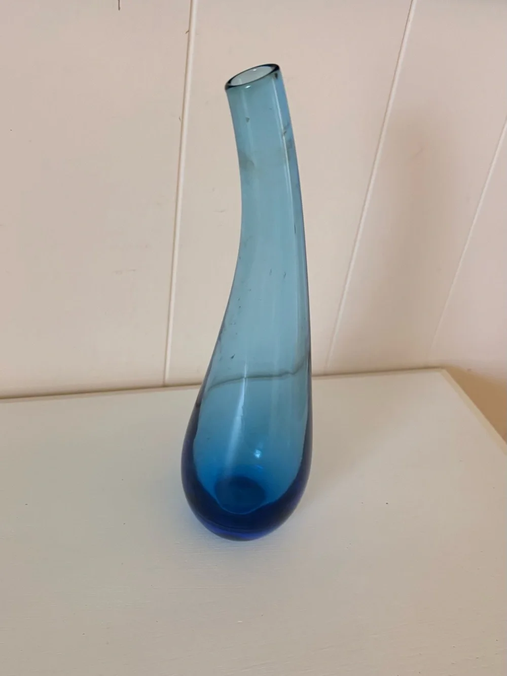 N/A sleek blue